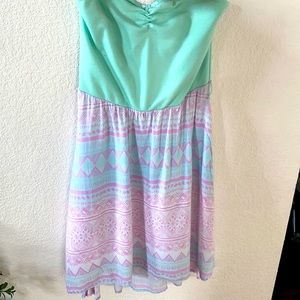Roxy short pastel colored dress.